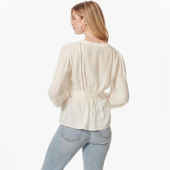 JESSICA SIMPSON | ✨NEW✨ Long Sleeve White Pleated Peplum Blouse in Gardenia - Picture 3 of 8